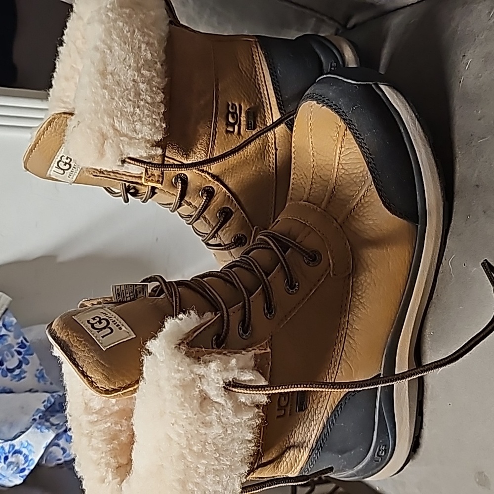 Adirondack Ugg Boots